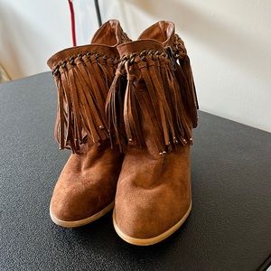Brown Size 8 Fringe Cowboy Ankle Boot Not Rated